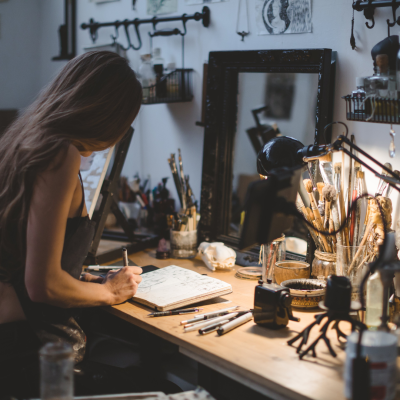 Harmoniser vos différents chapeaux en tant qu'artiste et entrepreneur(e)